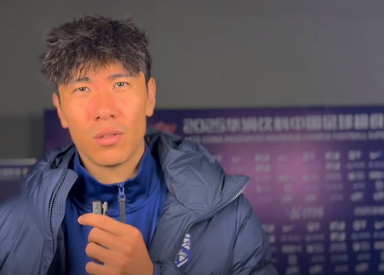 劉奕鳴:今年新援很多還需要磨合期,保持狀態(tài)相信下一場(chǎng)能拿下