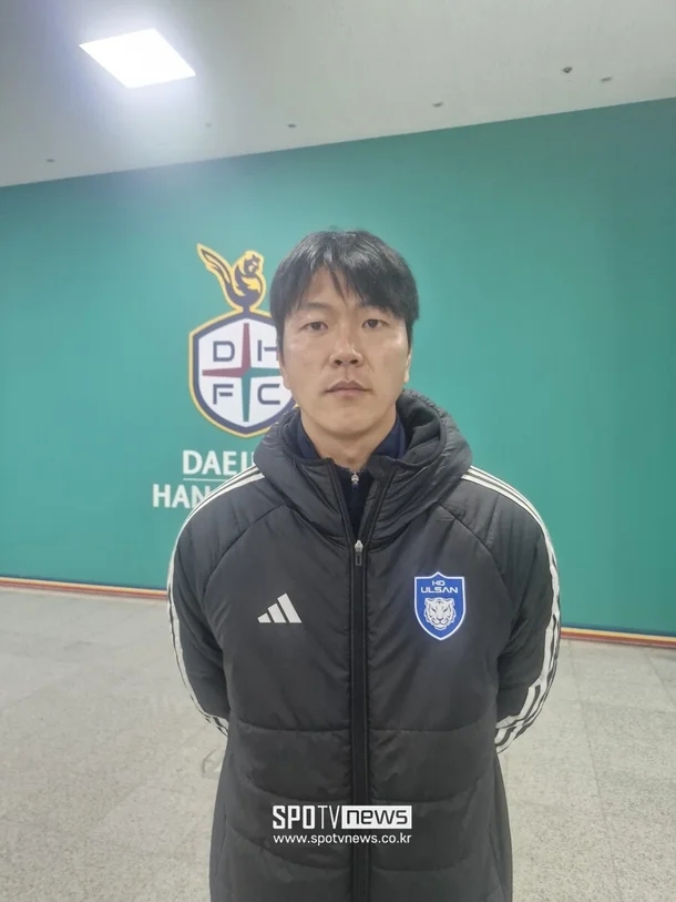 金英權:蔚山和山東泰山比賽取消令我很震驚,隊員們也不知道原因