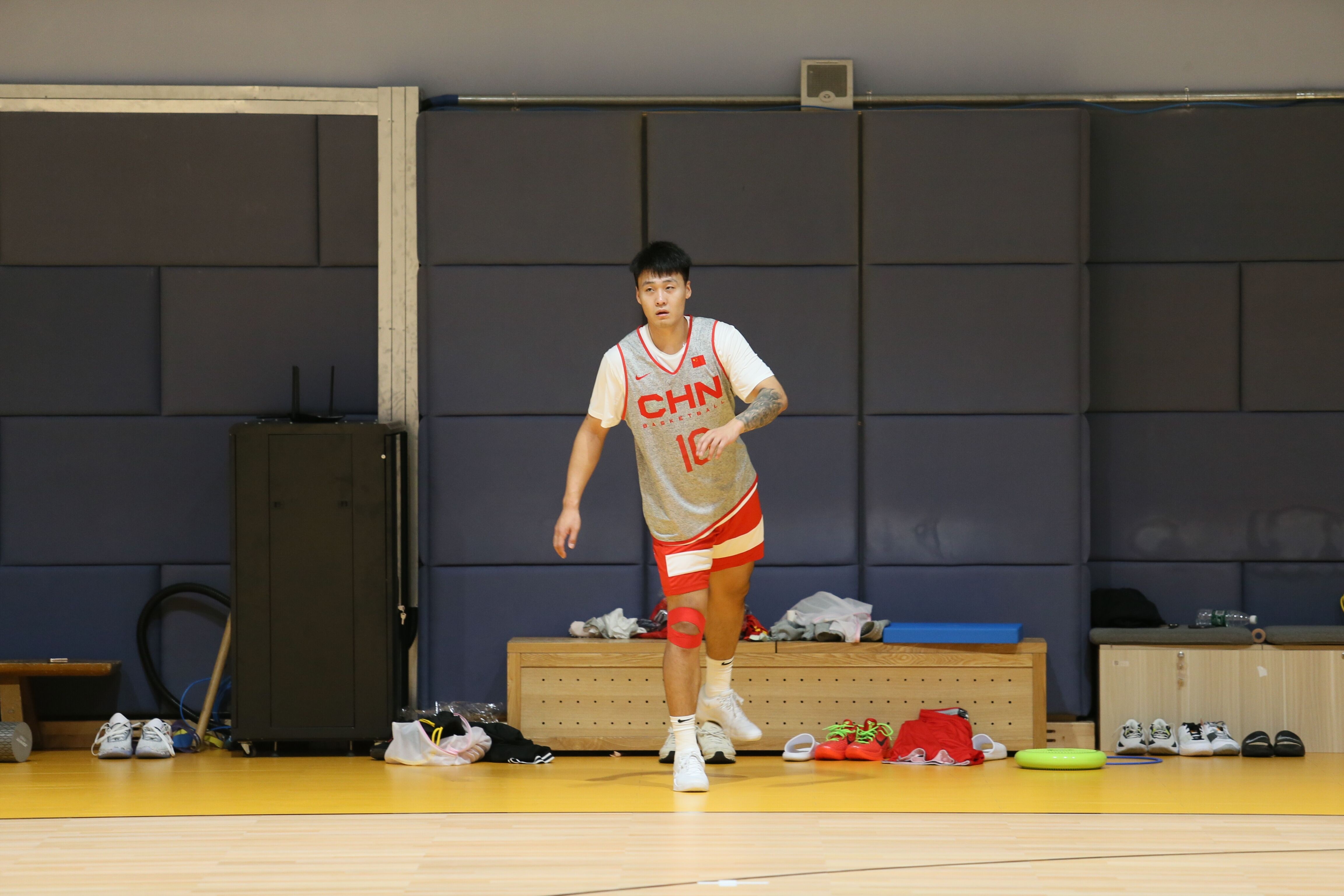  中國男籃教學(xué)賽擊敗天津男籃 16日啟程前往深圳備戰亞洲杯預選賽